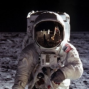astronaut-outer-space-moon_cropped